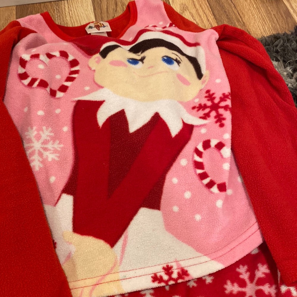 Elf on the shelf pajamas I have a size 8 and a 10. Selling for 8.00 each